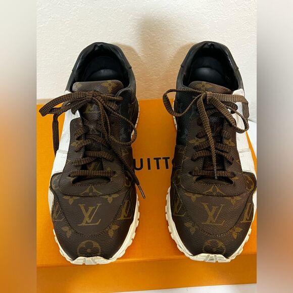 Louis Vuitton Authentic Run Away Sneaker Tri-Color Size UK7 Mens  Box & Dust bag - Picture 3 of 13